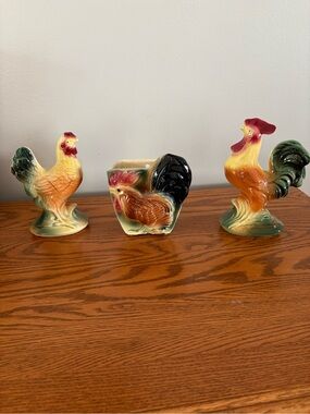 Royal Copley Rooster Hen Wall Pocket 3-Piece Set Vintage